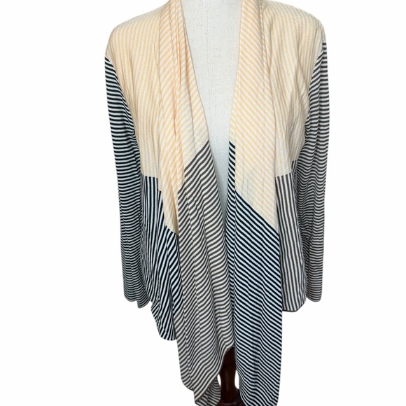 St. John Sweaters - St. John Wool Rayon Open Front Striped Cardigan Size Small